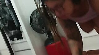ruiva safada exibe tudo pros machos enquanto marido filma punhetando