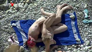 Tanned juicy ass milf gets doggystyled and creampied by beach voyeur