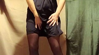 WOW! ESCLAVE F MASTURBATES wildly SFW style!!