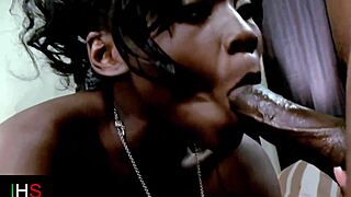 i couldn't resist fucking this sensual ebony beauty's pussy