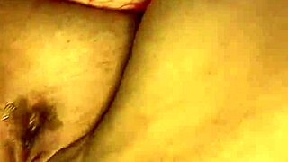 wanna see this hot puta ride hard on cam with her open red body giving those deep sentones?