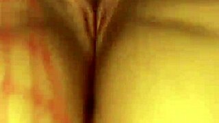 wanna see this hot puta ride hard on cam with her open red body giving those deep sentones?