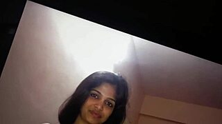 Who's ready for a hot cum tribute on my sexy aunty?