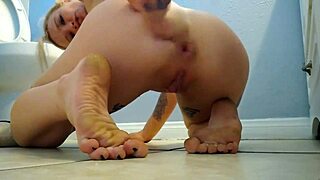 Blonde babe's flexible ass craves prime masturbation time