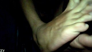 check out my sexy feet tease, danifeetxxx loves foot fetish play!
