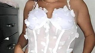 hey babe let my big colombian ass and pussy seduce you hard