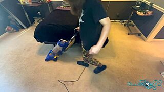 just vacuuming the bedroom before i head out