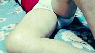 Bad wolf28 webcam shows temptation and suggestive desire for unrestrained pleasure and public arousal