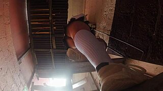 Profesor hace upskirt a sus estudiantes nalgonas de plomeria y electricidad