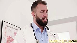 patient sees girlfriend with doctor