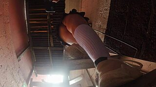 Profesor hace upskirt a sus estudiantes nalgonas de plomeria y electricidad