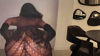 ninfeta rabuda gets fucked hard by her horny neighbor