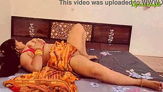 Cute Xxx Bhabhi Shows Close Up Hot Shaved Pussy In Detail