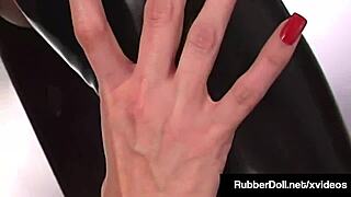 Ravishing rubberdoll stuffs slave diabolica with dildo