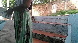 gitana cambia y meto lengua en vagina
