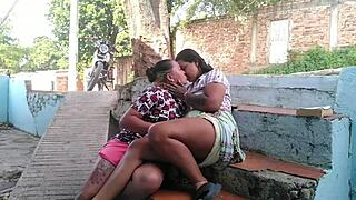 gitana cambia y meto lengua en vagina
