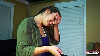 jennifer and vicky lick shaved pussies then scissor hard