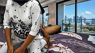 Dudukin muka posisi aduhai dan dicrot di dalam dominasi terbaik memek istri muncrat
