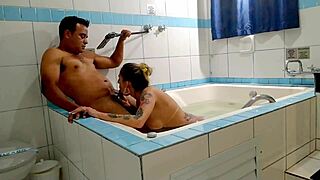 loira safada takes it in the ass