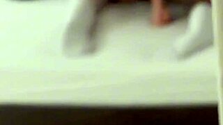 Estudiante latina masturbates her huge ass