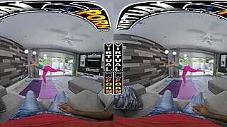 Virtual porn gorgeous kelsey kane turns yoga into cum treat