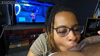 baedread sucks boyfriend dick while he plays the game