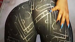 smell my sweet yoga pants and jerk your small dick