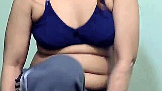 i show my big ass and natural tits while exercising