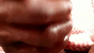 wetjuicypussy1 enjoys solo african masturbation session