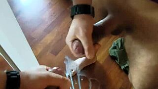 voglioso per voi with monster cock cumshot