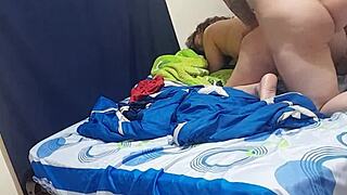 No la quise dejar dormir a esta putita del bar