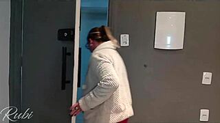 minha avó saiu pra ir na feira e eu putinha gótica chamei o novinho