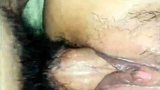 调皮18+少女湿蜜穴被猛烈操弄并快速内射