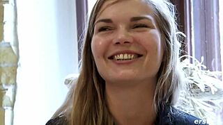 Dansk babe legetøjer håret fisse med glas dildo