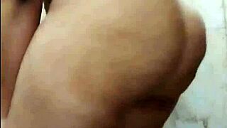 Pacar India Panas Jari dengan Cerita Seks Hindi