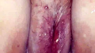 Hej, att knulla båda hålen på min läckra fru känns fantastiskt