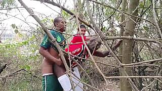 Vay Be! Sıcak Gay Erkekler Ormanda Sert Sikiyor!