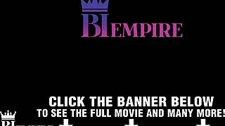 بي إمباير ثلاثي مثلي الجنس سبيتروست مع مص ونيك مكثف