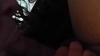 Ehi, milf latina sposata, sei pronta a succhiarmelo oggi?