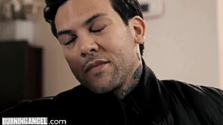 Burningangel bebek bakıcısı Kenzie Reeves dövmeli çift tarafından FFM yalama seansında paylaşılır