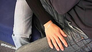 ניצי משתוללת בקאסטינג ביתי סוער עם זין גדול