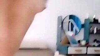 Provoserende feit tenåring BBW blir våt og støtt hardt