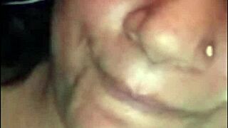 पाकिस्तानी युवतियों का गर्म व्हाट्सएप कॉल एनल लेस्बियन एक्शन के साथ