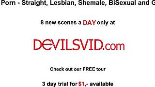 Парень в блаженстве трахает жену и блондинку-соседку с большими сиськами вместе