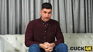 Troca Dera Errado! Esposa Cuck4k Toma Pau Negro Enquanto Marido Assiste.