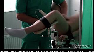 Beöntés Vizsgálat Nőgyógyászati Szobában, Mondom, Intenzív!