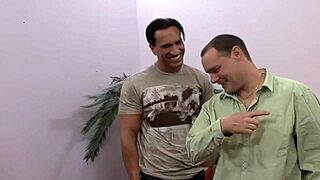 Blond MILF máma s velkýma prsama šukaná tvrdě jako děvka