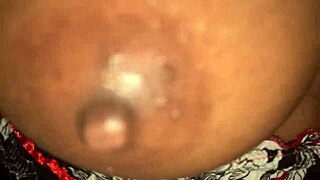 Indisk kremet våt fitte blir knullet hardt på jobb til den drypper