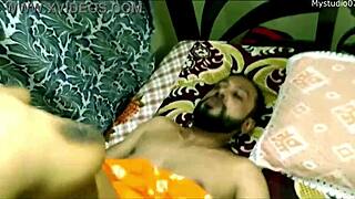 Indian Bhabhi Banker Se Hot Interracial Creampie Ke Liye Cheat Karti Hai