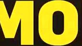 Bride4K Olśniewająca brunetka panna młoda ruchana przez napalonego pasterza na letnim polu na zewnątrz